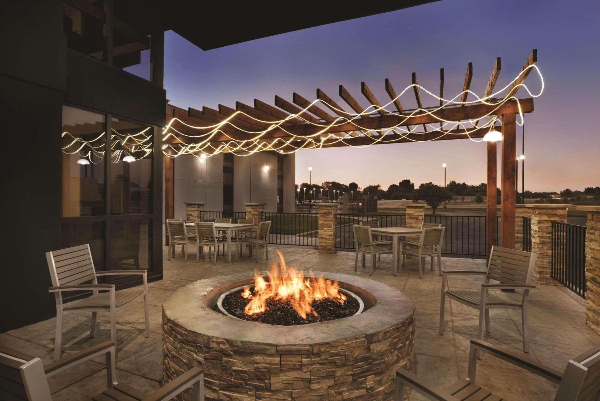 Country Inn & Suites By Radisson, Indianapolis East, In Bagian luar foto