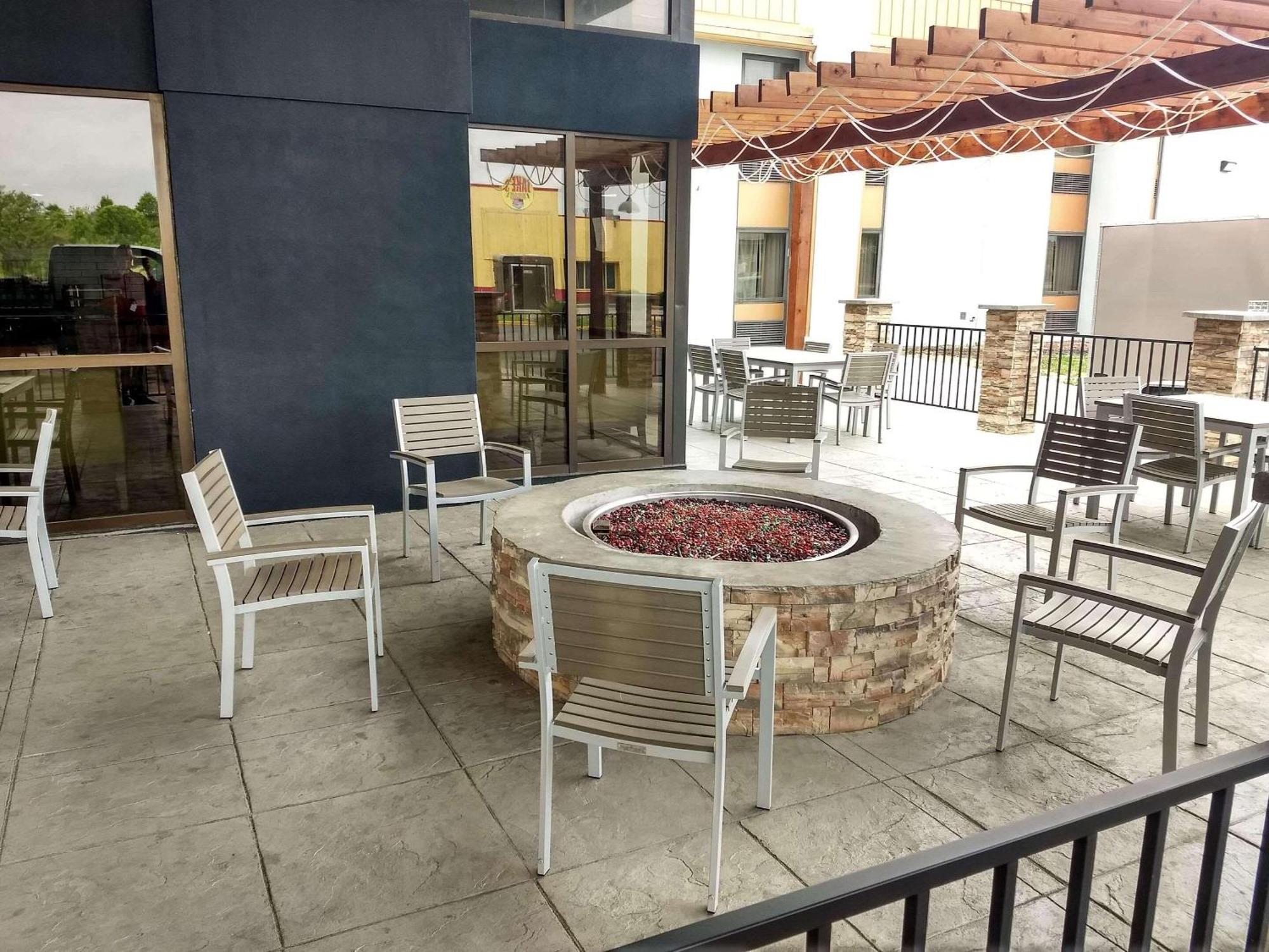 Country Inn & Suites By Radisson, Indianapolis East, In Bagian luar foto